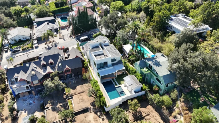 Drone view of an automatic louver patio cover by Aluglobus