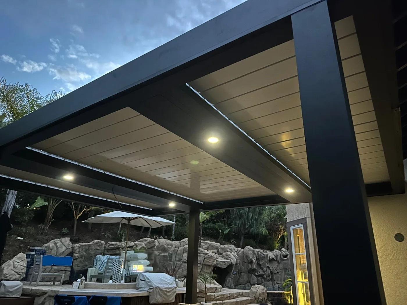 Automatic louver patio cover (ALU TANK) installed by Aluglobus