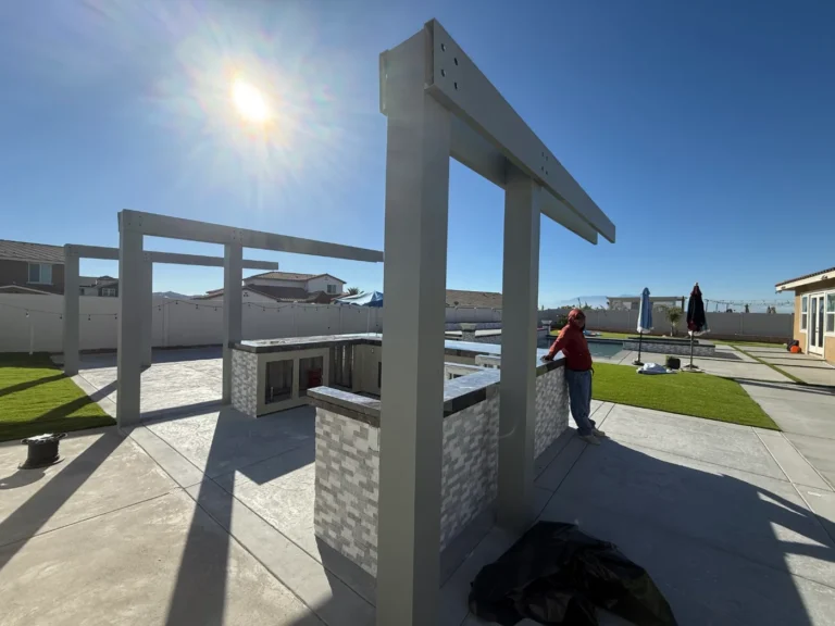 Automatic louver patio cover (ALU TANK)
