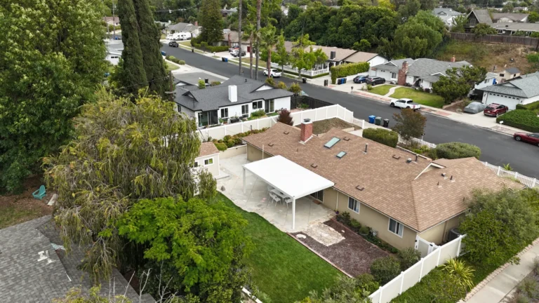 Drone view of an aluminum slat patio cover by Aluglobus