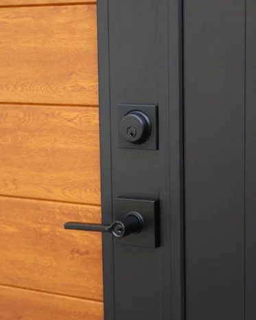 Aluglobus Alu60 series double swing entrance gate with center keyed handle and security drop bolt.